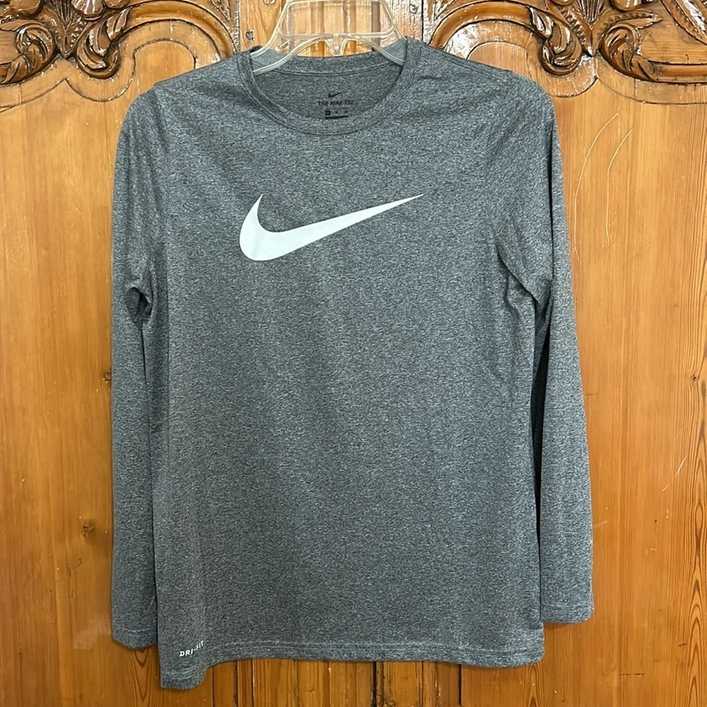 Nike Boys XL Dri-Fit Polyester Long Sleeved Tee